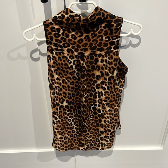 Express Sheer Leopard Tank Top with 1/4 Zip and Collar XS - Picture 4 of 4